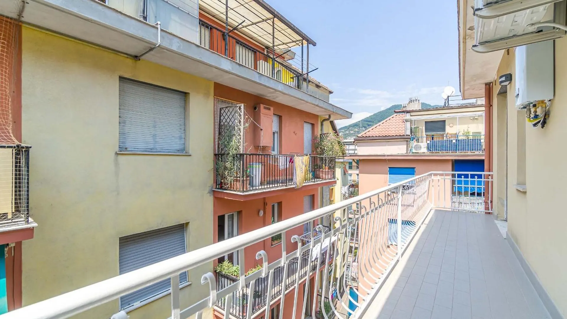 Ligurian Vacation! Rapallo Functional Flat Italy